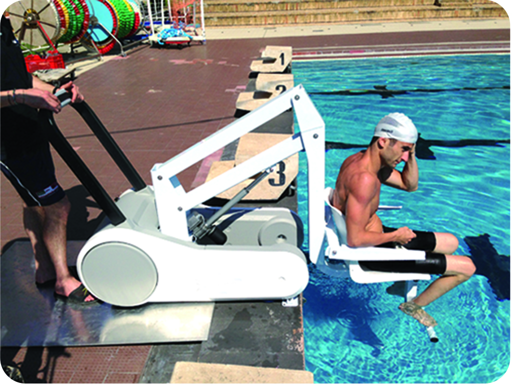 R36_mobile_swimming_pool_lifter