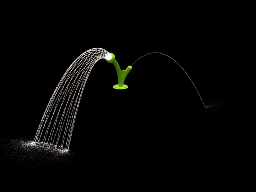 Dune grasses: North Sea feeling at the children's pool ROIGK Ein grüner Y-förmiger Rasensprenger versprüht zwei Wasserbögen vor einem schwarzen Hintergrund - perfekt, um ein Kinderbecken abzukühlen. Der eine Bogen ist ein Fächer aus mehreren Strahlen, der andere ein einzelner glatter Strahl.