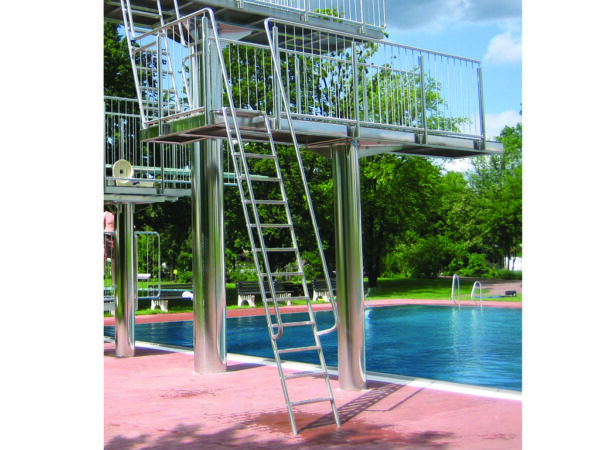 R260 2005 3m Sprunganlage Milieu Straubing I Ihr Experte für Schwimmsportgeräte und Wasserattraktionen für öffentliche Schwimmbäder
