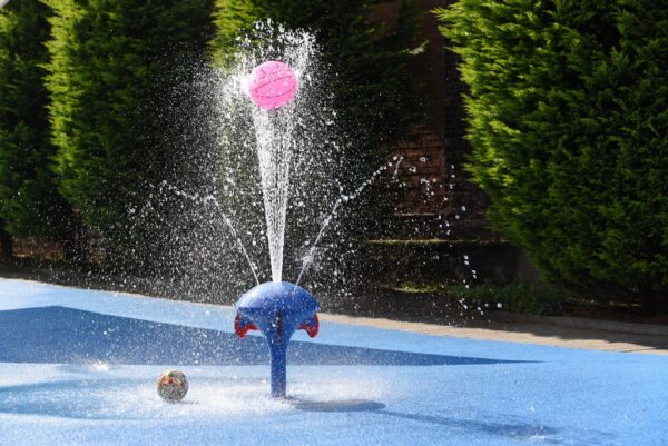 Oxy 2 tanzender Ball 4451 I Ihr Experte für Schwimmsportgeräte und Wasserattraktionen für öffentliche Schwimmbäder