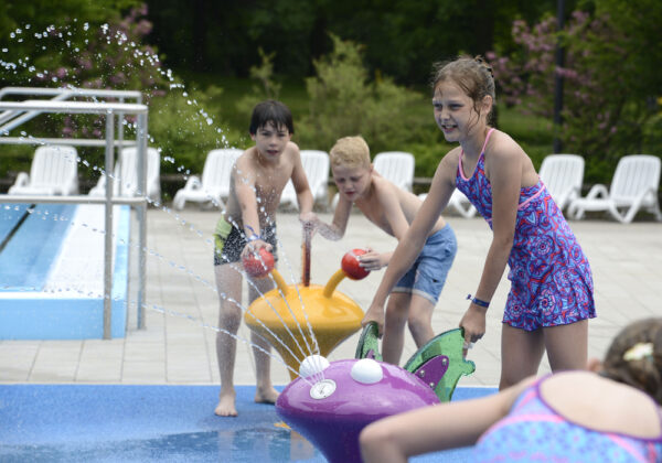 R201704 Ihr Experte für Schwimmsportgeräte und Wasserattraktionen für öffentliche Schwimmbäder