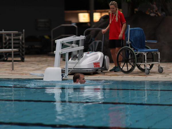 Lève-personne mobile pour piscine R37 (pour usage autonome) – Image 3