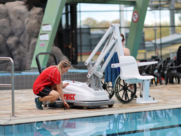 Lève-personne mobile pour piscine R37 (pour usage autonome) – Image 4