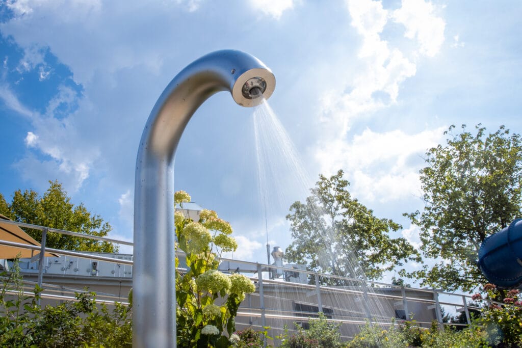 Schnelle Problemlösung bei R43 und R43P Standduschen von ROIGK ROIGK ROIGK Attraktionen 6941 1 Ihr Experte für Schwimmsportgeräte und Wasserattraktionen für öffentliche Schwimmbäder