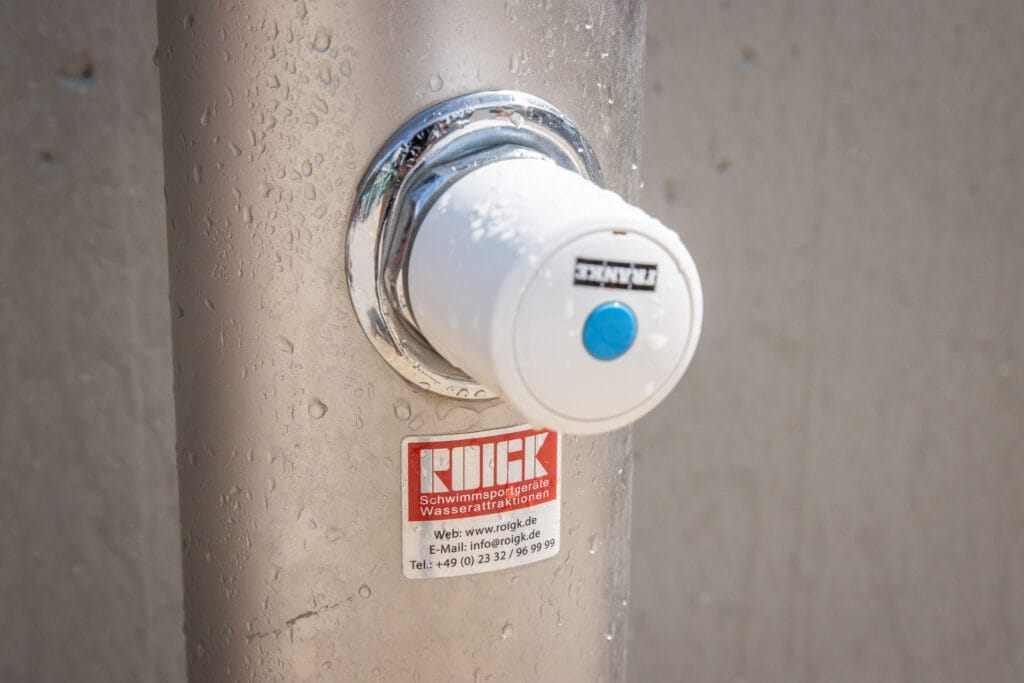 Schnelle Problemlösung bei R43 und R43P Standduschen von ROIGK ROIGK ROIGK Attraktionen 6991 Ihr Experte für Schwimmsportgeräte und Wasserattraktionen für öffentliche Schwimmbäder